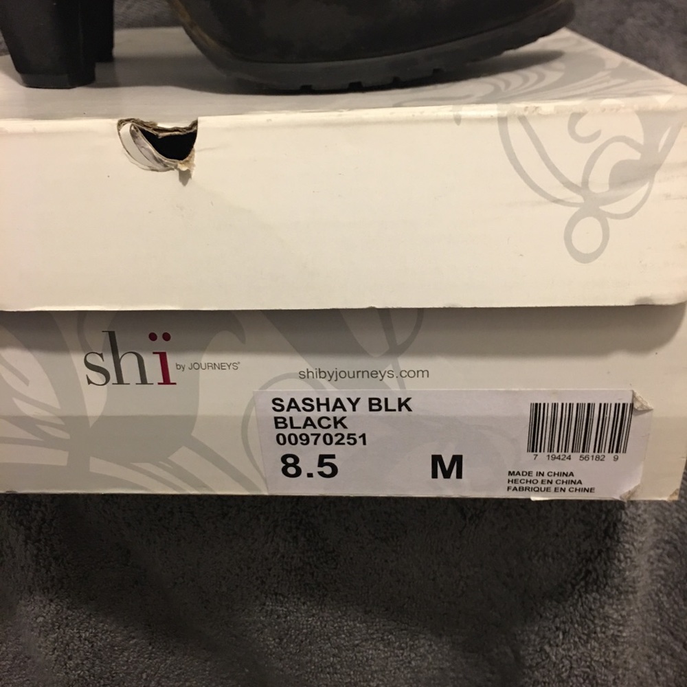 Boots - Picture 3 of 3